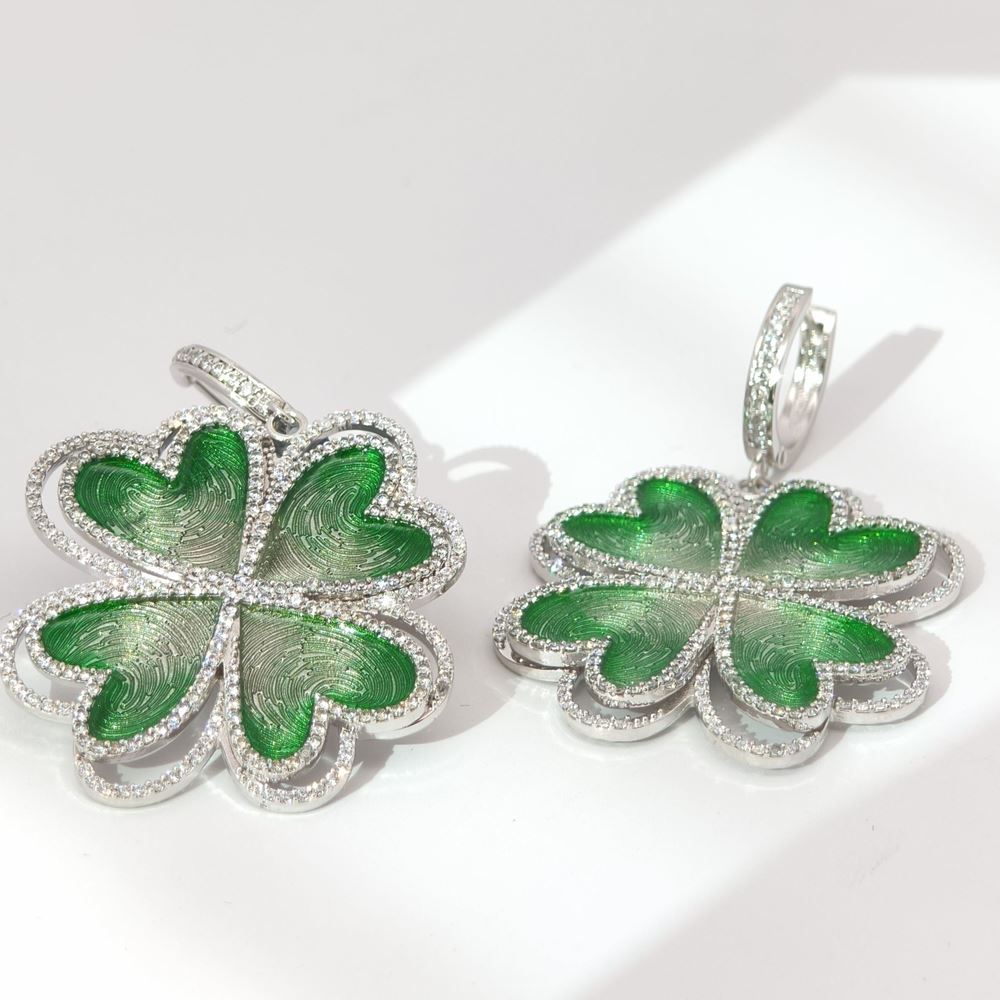 LUCKY BLOOM CRYSTAL STONES GREEN GLAZED EARRINGS