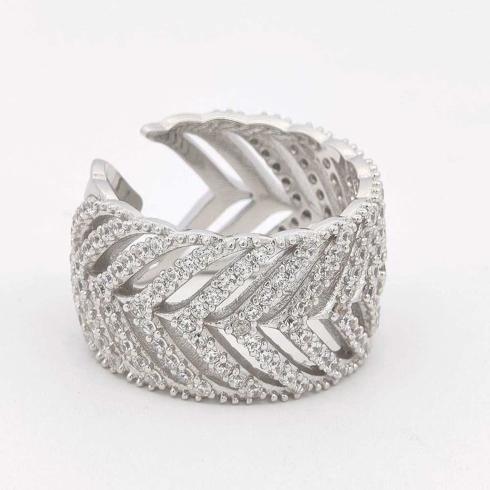 GRACE CRYSTAL RING