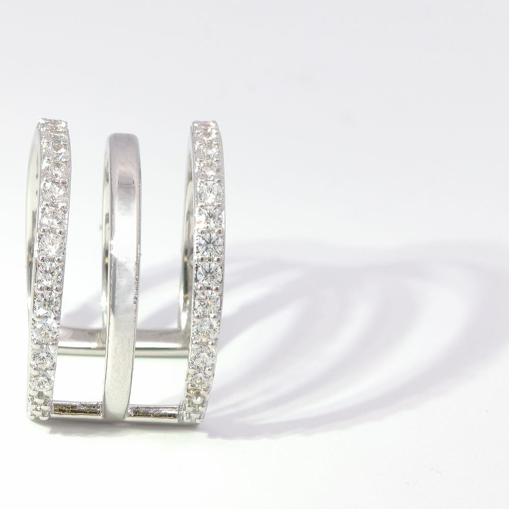LINE CRYSTAL RING