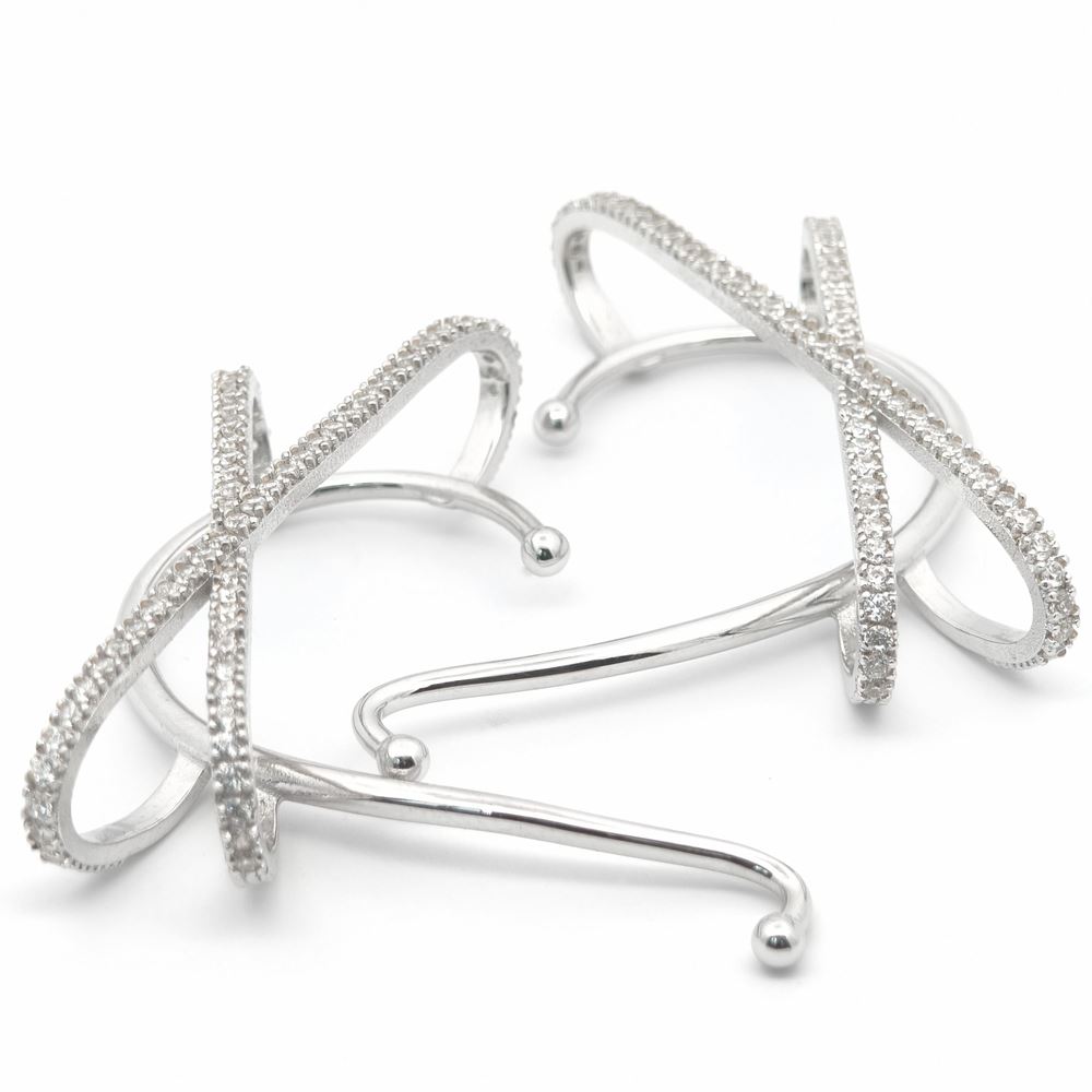 CROSS CRYSTAL EARCUFF