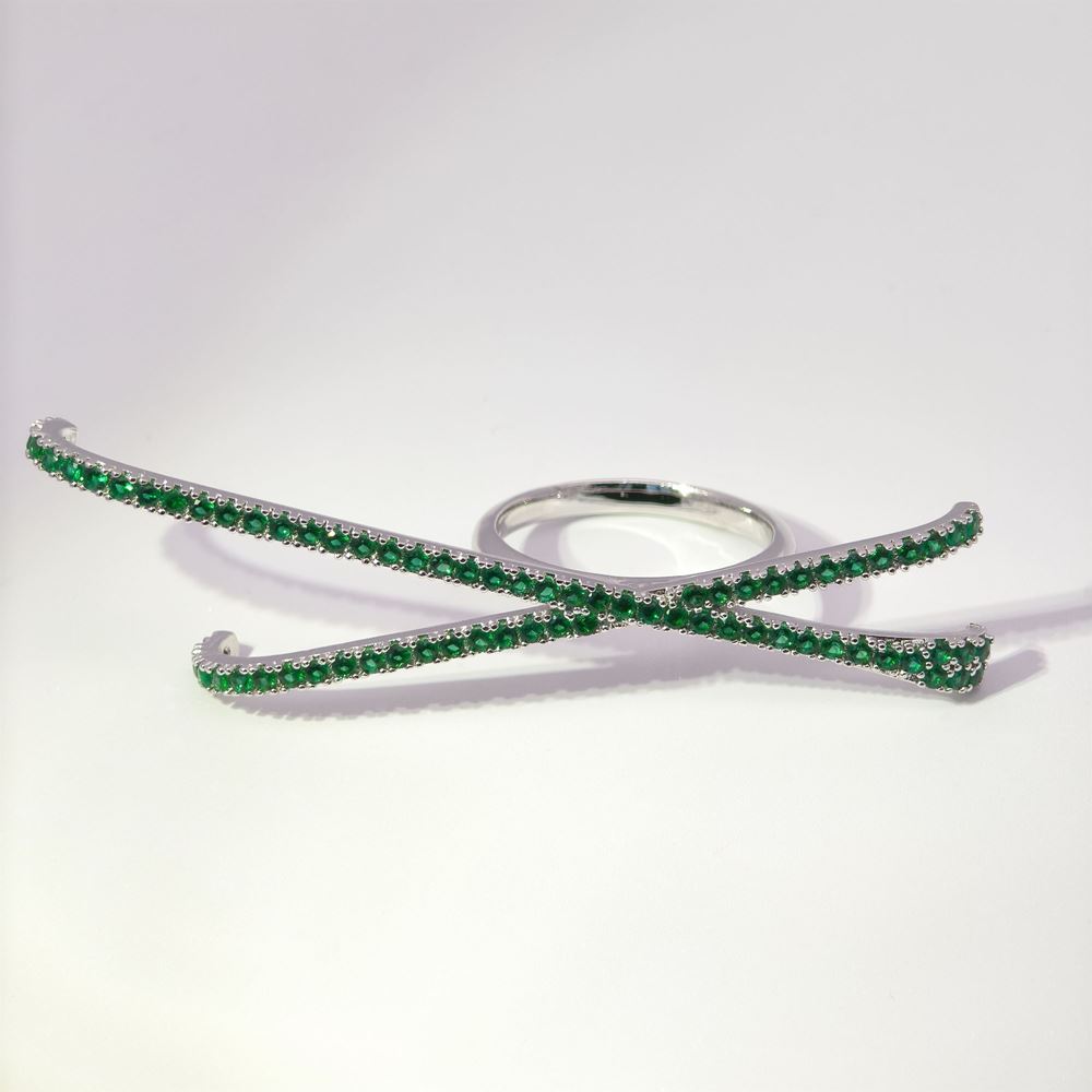CROSS GREEN STONES RING
