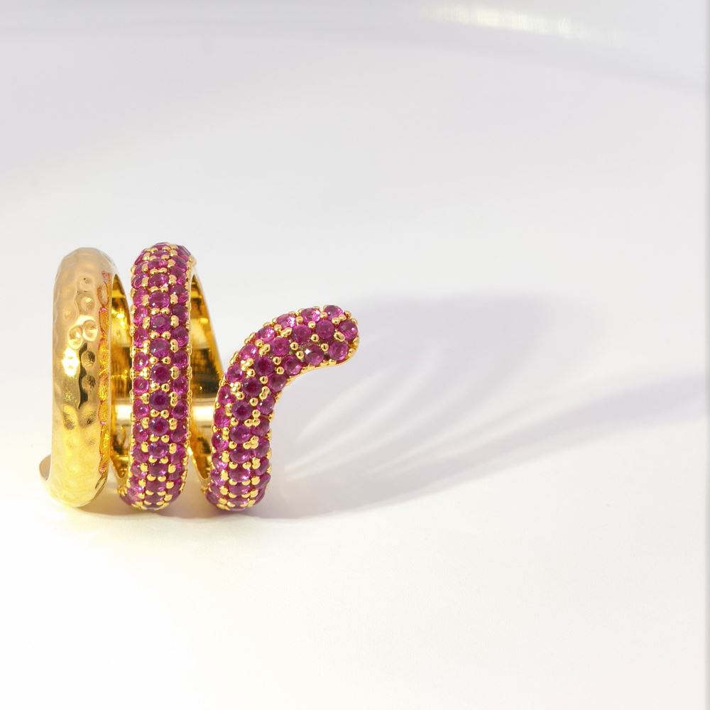 SNAKE GOLD RUBY STONES RING