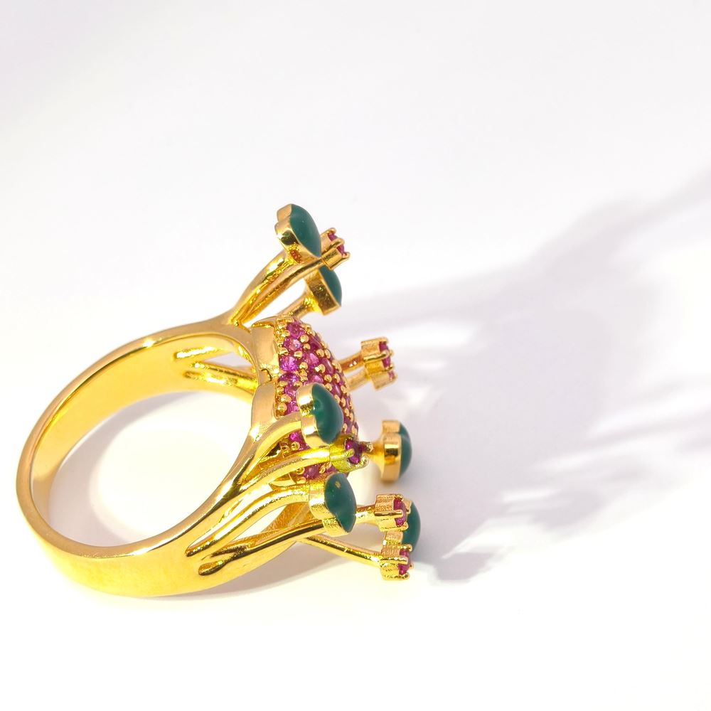 DALì GOLD RUBY STONES GREEN GLAZED RING