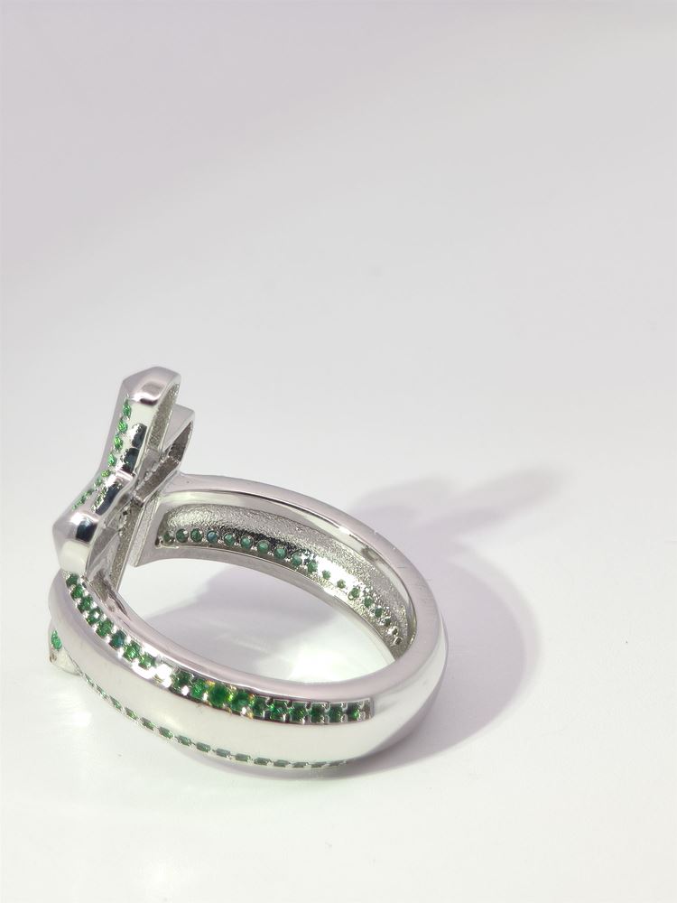 CRUX GREEN STONES RING