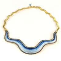 WAVE GOLD BLUE STONES BLUE GLAZED NECKLACE